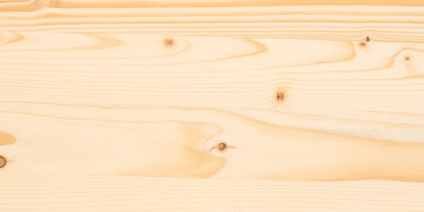 Quels cours de bricolage traditionnel sont disponibles gratuitement pour les voyageurs en Suède ?